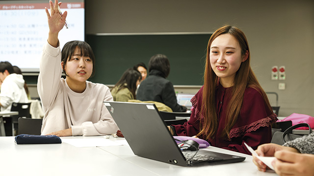 学生主体で社会課題を調査研究 研究の成果は学外に発信